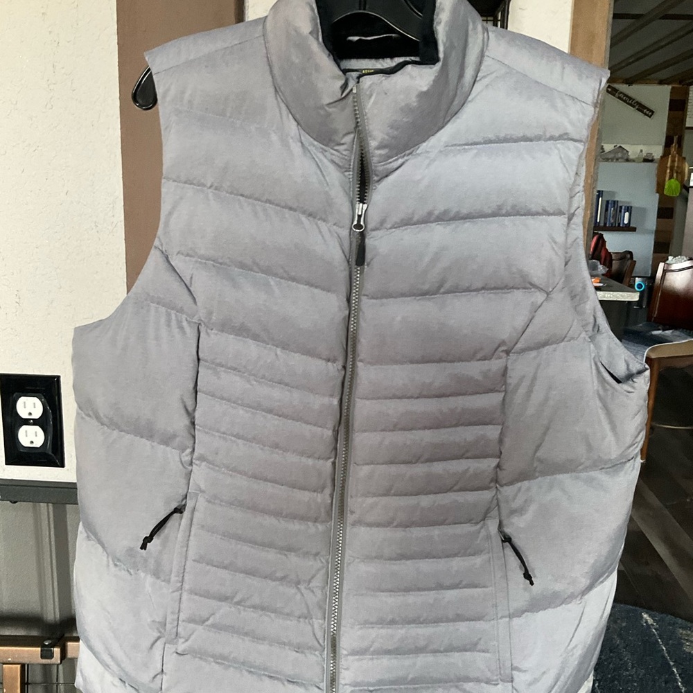 Cabela's Light Gray Quilted Puffer Vest for Women